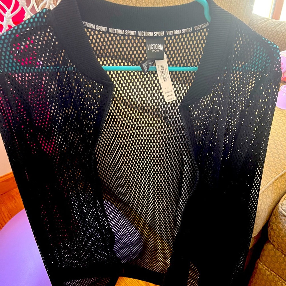 Victoria secret sport
Size large
Color black mesh